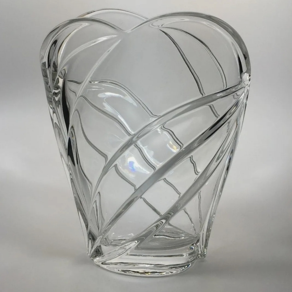 Lenox Arctic bloom style Crystal vase